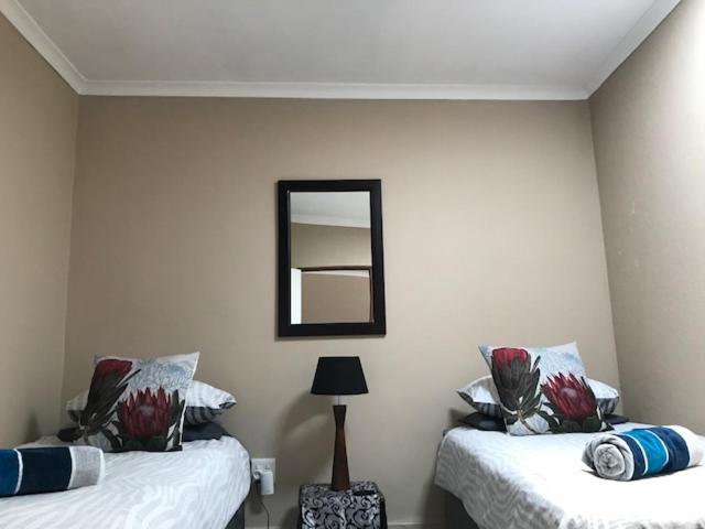 Authentic Newlands Apartment Cape Town Exterior photo